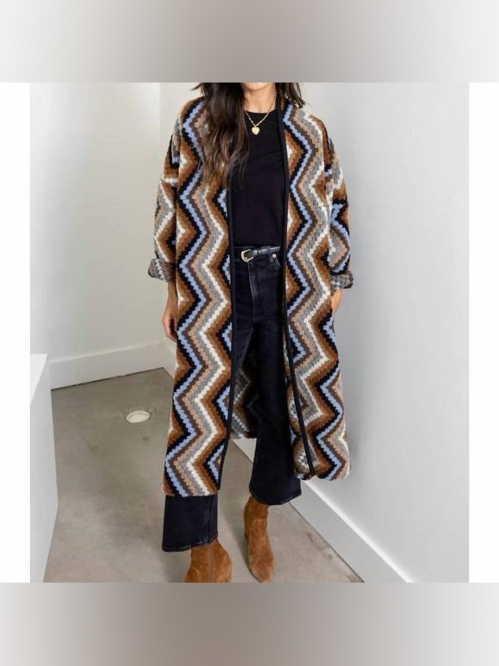 Astrid Patterned Zigzag Knit Duster Coatigan in Brown & Blue - Picture 2 of 7